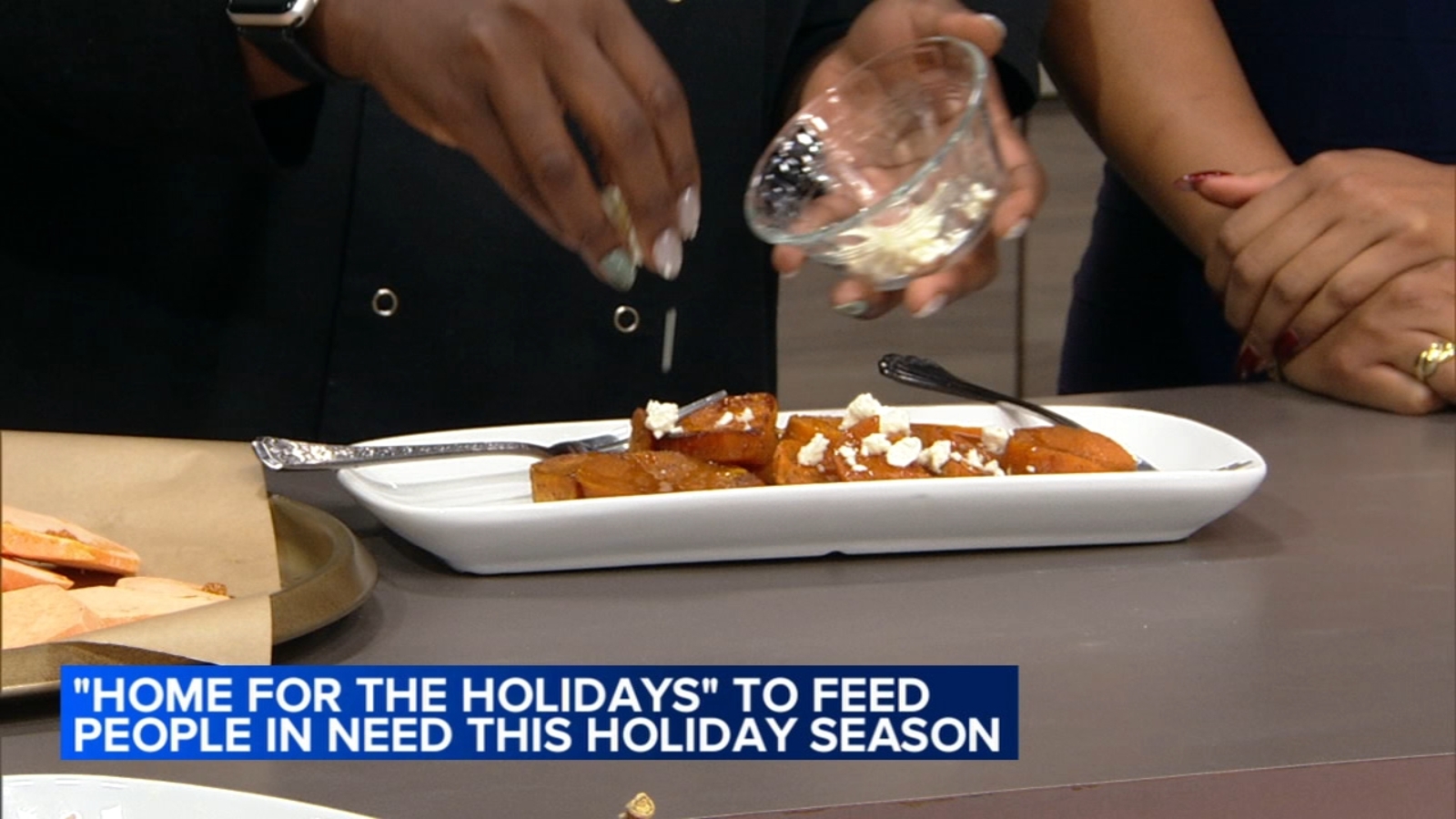 Community Effort to Provide Thanksgiving Meals in Chicago