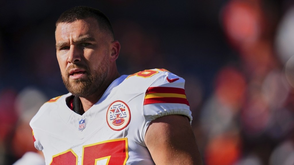 Travis Kelce Ties Franchise Touchdown Record in Chiefs’ Loss